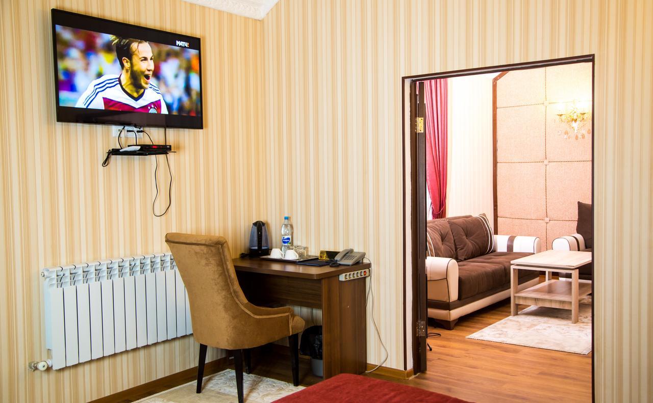 Complex Bella Vista Hotel Kyzylorda Esterno foto